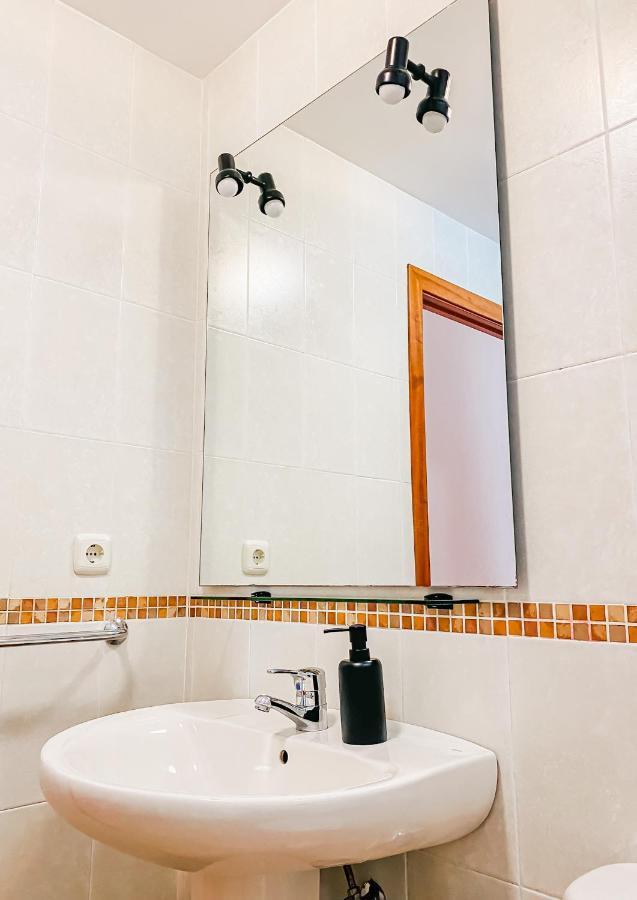 Habitacion Privada + Bano Privado En La Vivienda Apartment Corralejo Luaran gambar